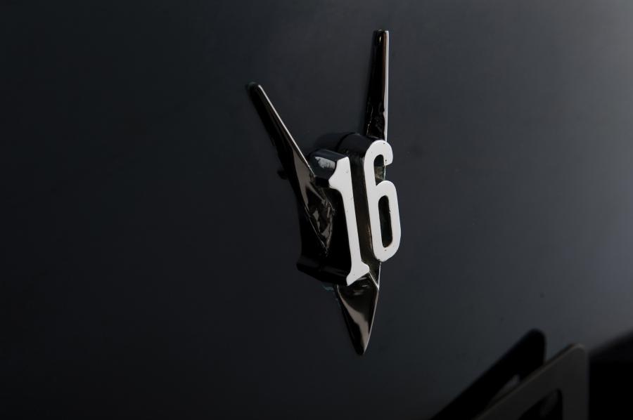  Cadillac V16 Presidential Convertible Parade Limousine by Fleetwood 1938 года  (фото 10 из 57)